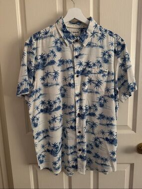Hurley White and Blue Palm-Print Short Sleeve Button-Up Shirt